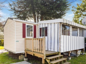 Amazing holiday home in Saint-Jean-de-Monts with terrace